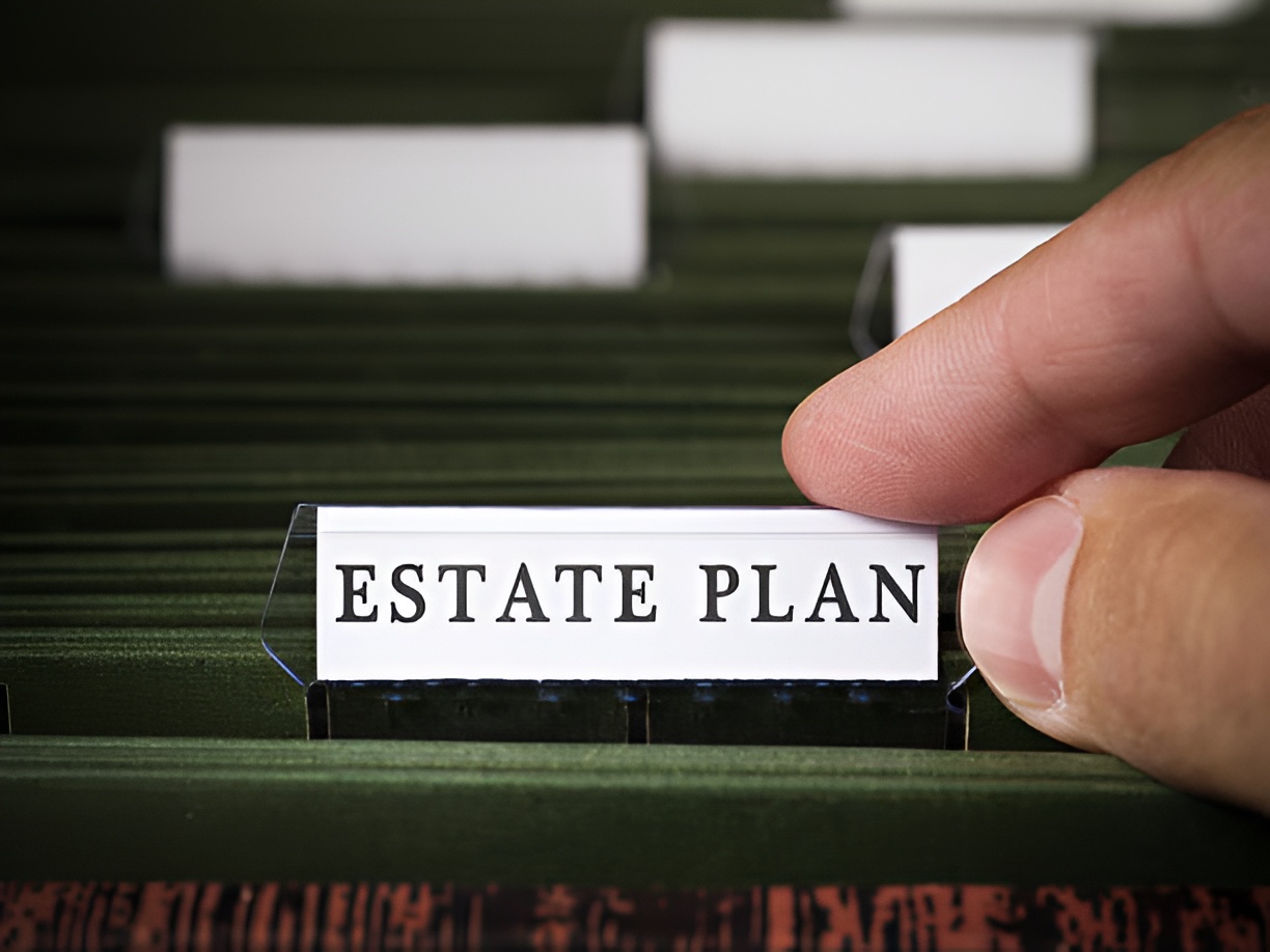 folder labeled estate plan